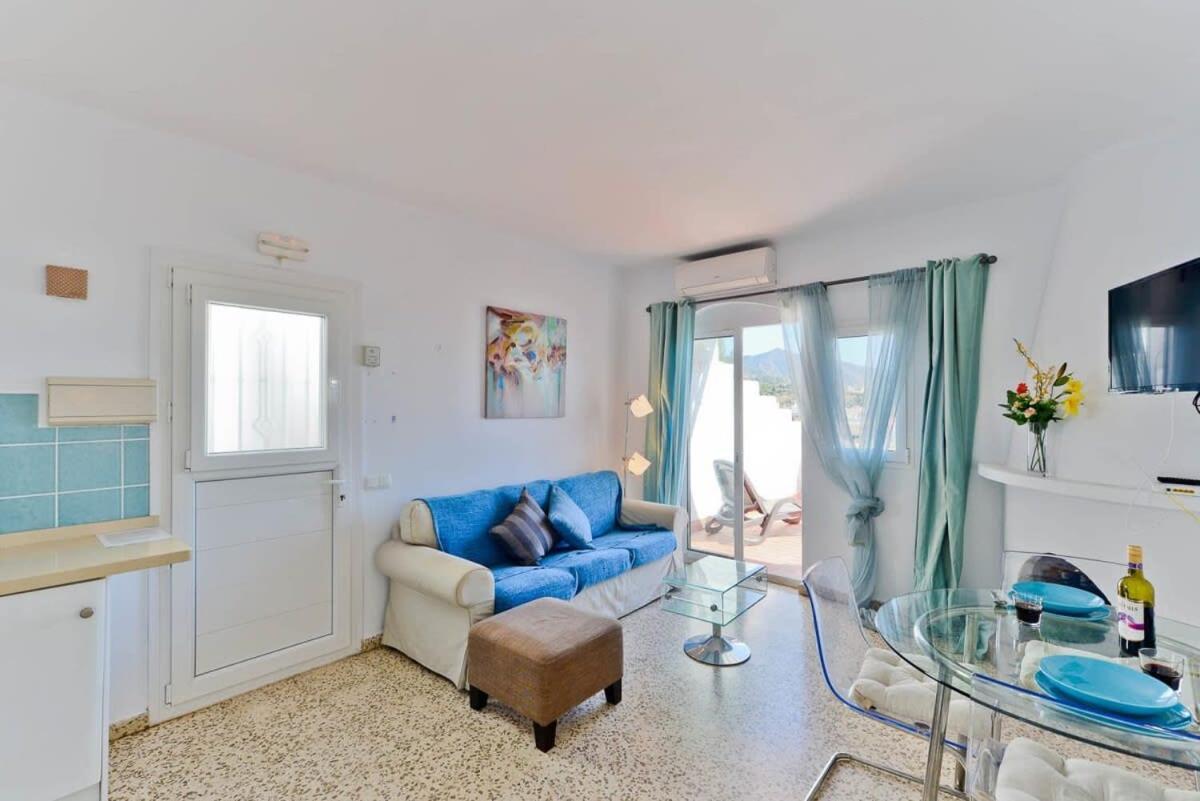 Capistrano Pueblo Apartment Nerja Bagian luar foto