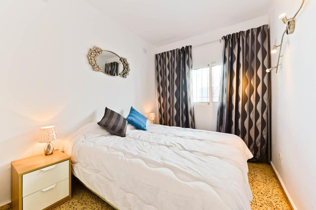 Capistrano Pueblo Apartment Nerja Bagian luar foto