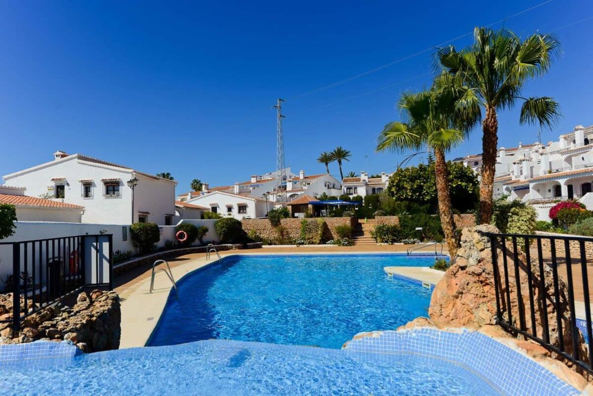 Capistrano Pueblo Apartment Nerja Bagian luar foto