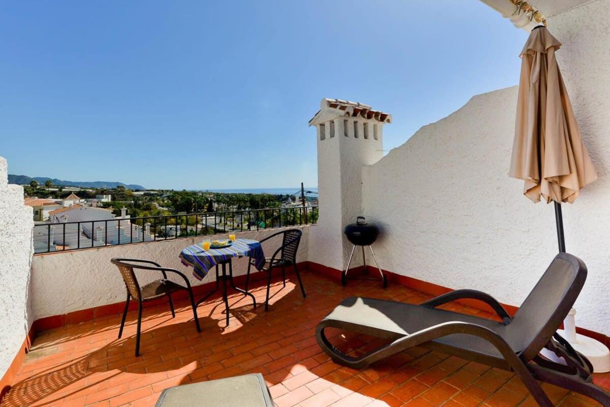 Capistrano Pueblo Apartment Nerja Bagian luar foto